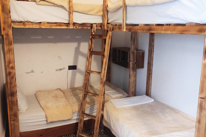 Room 19 of 32