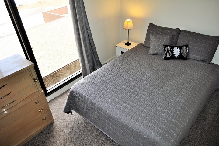 Room 4 of 24