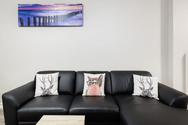 Room 3 of 25