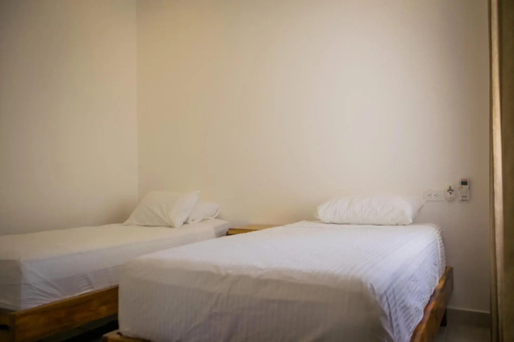 Room 6 of 20