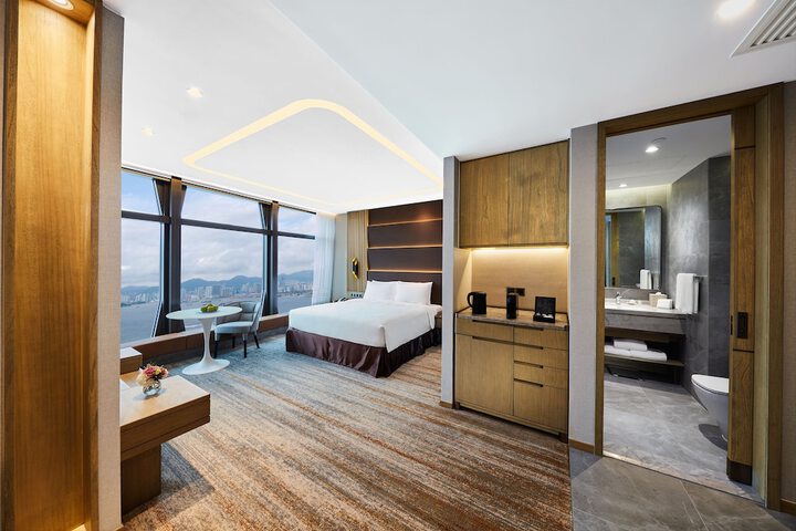 Room 11 of 60