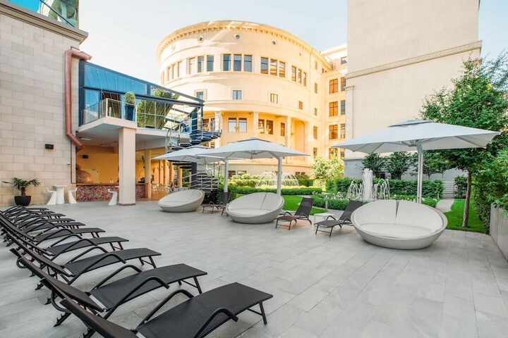 Terrace/Patio 148 of 156