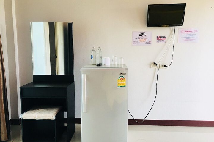 Room 7 of 16