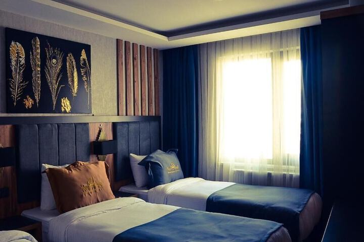 Room 4 of 24