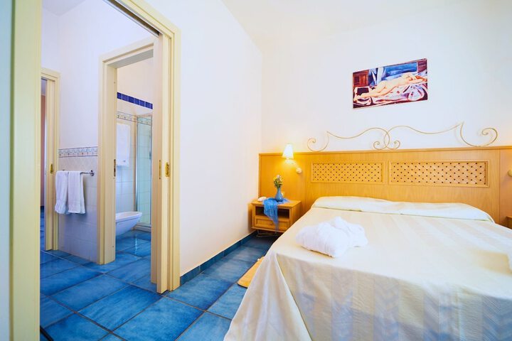Room 7 of 54