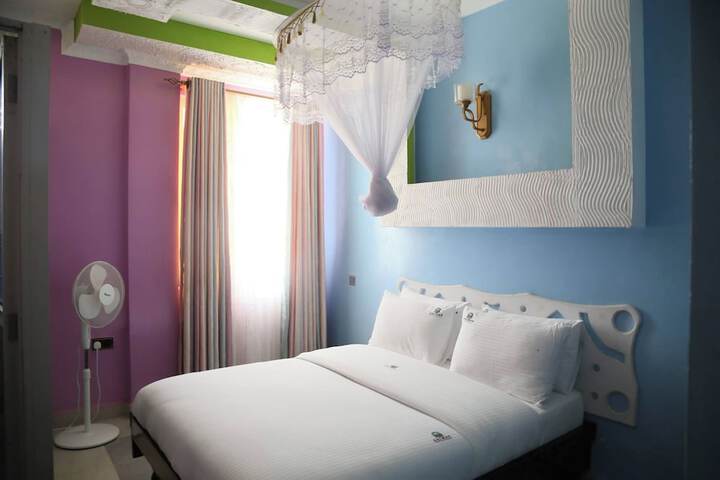 Room 7 of 26