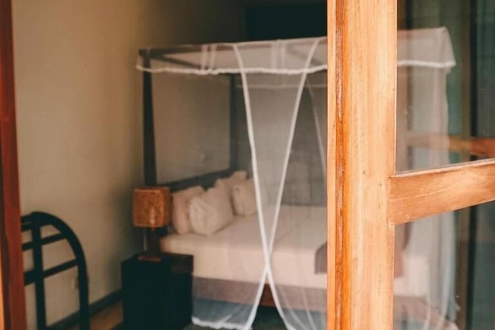 Room 2 of 49