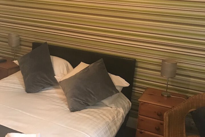 Room 2 of 21