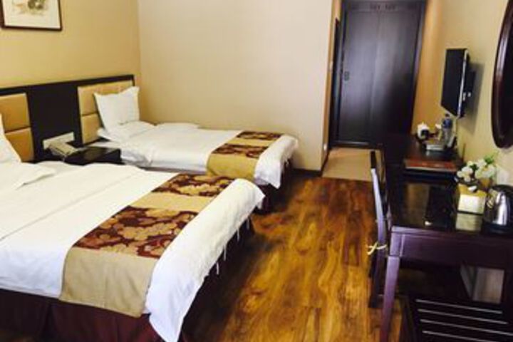 Room 9 of 10