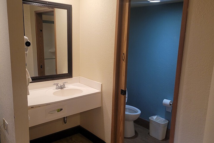Room 21 of 35