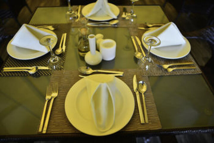 Dining 45 of 51