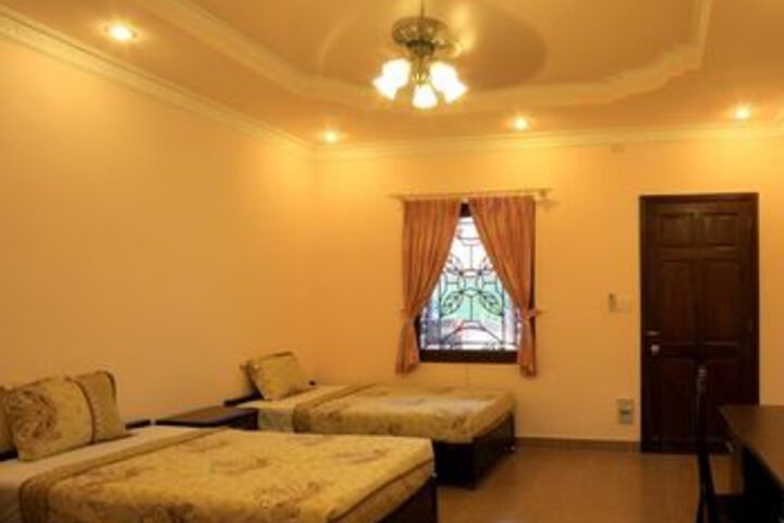 Room 28 of 94