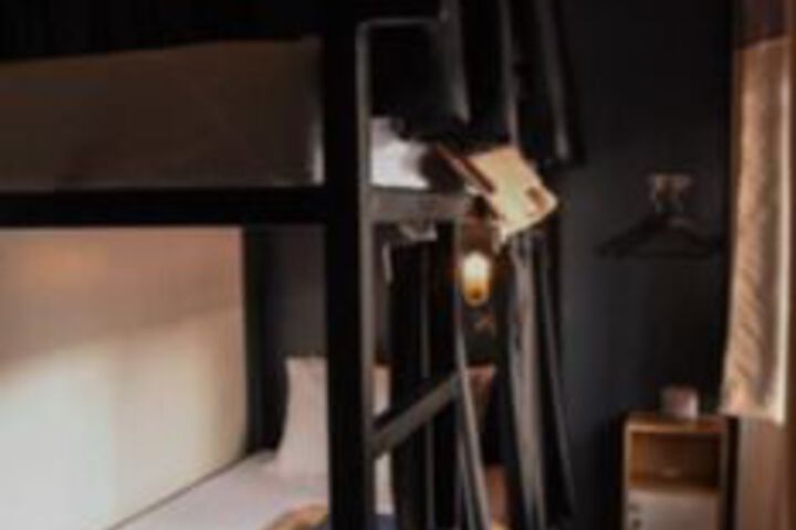 Room 13 of 23