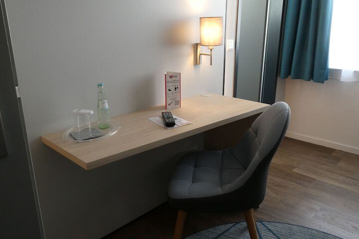 Room 12 of 45