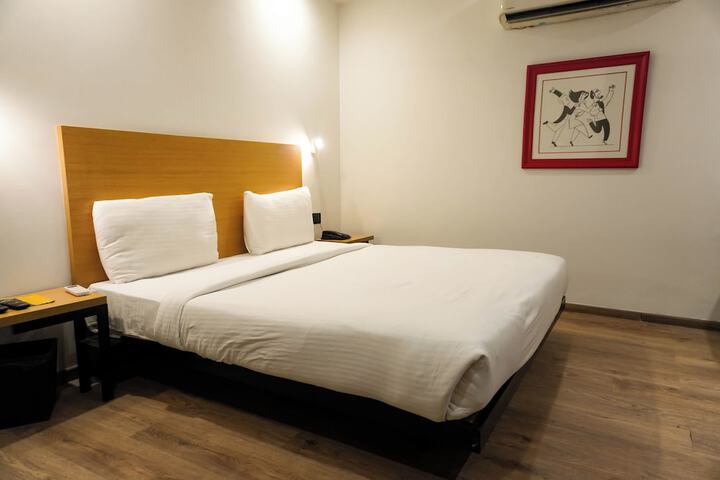 Room 8 of 23