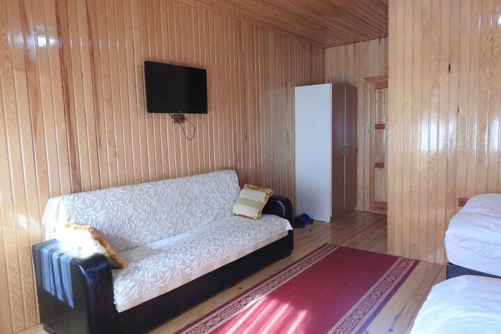 Room 13 of 29