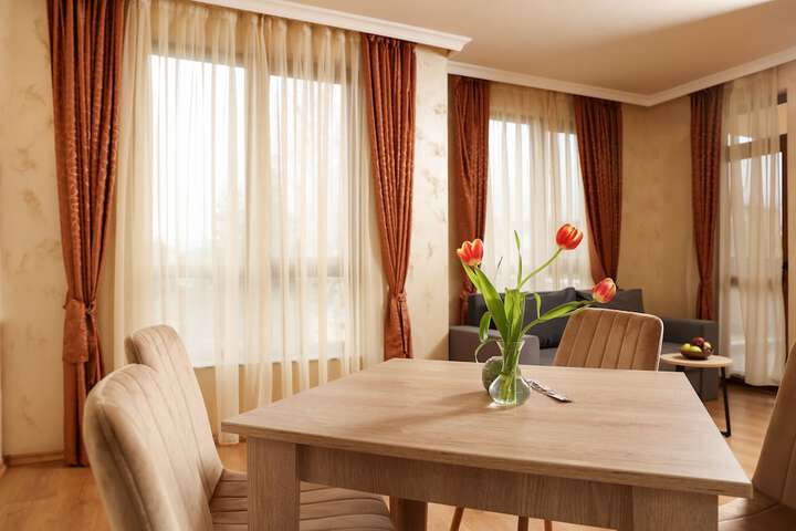 Room 37 of 114