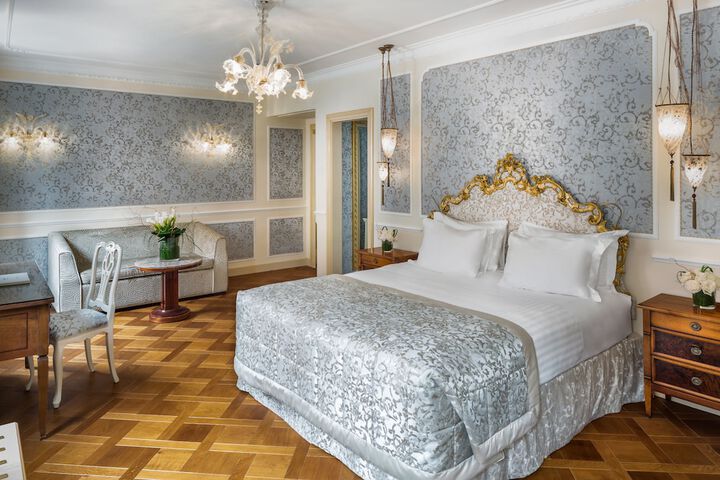 Room 20 of 137