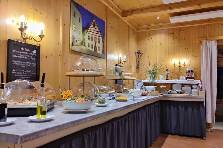 Breakfast/Coffee Service 27 of 35