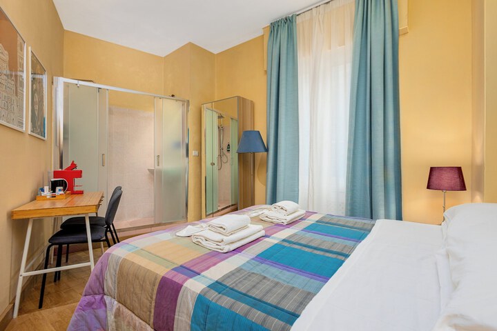 Room 9 of 43