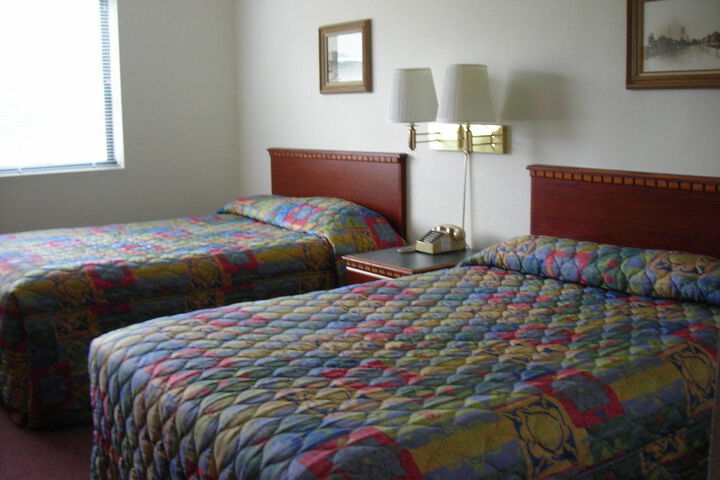 Room 4 of 11