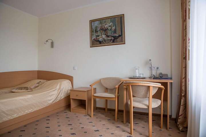 Room 44 of 122