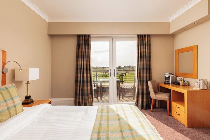Room 9 of 87