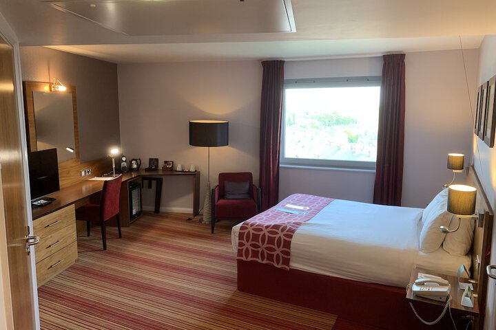 Room 13 of 88
