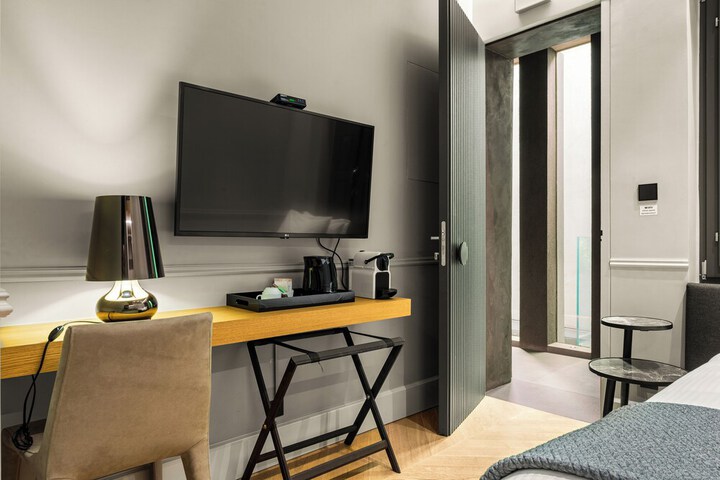 Room 28 of 80