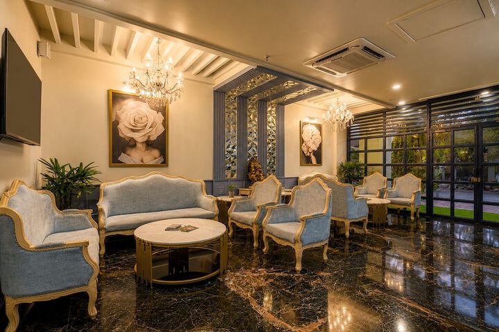 Hotel Interior 9 of 51