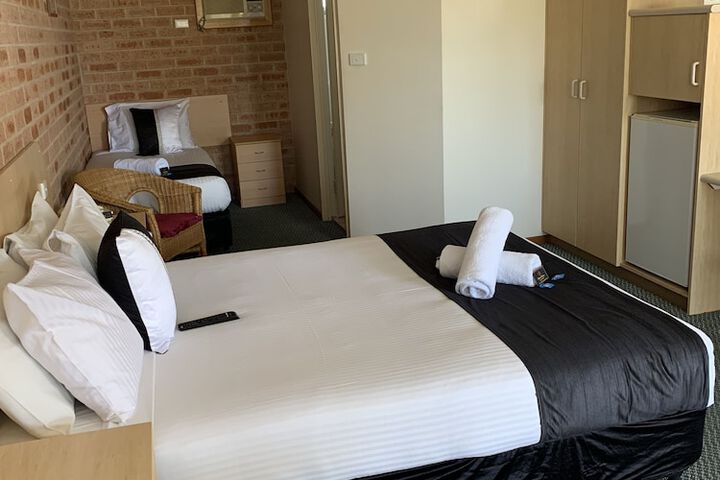 Room 18 of 68