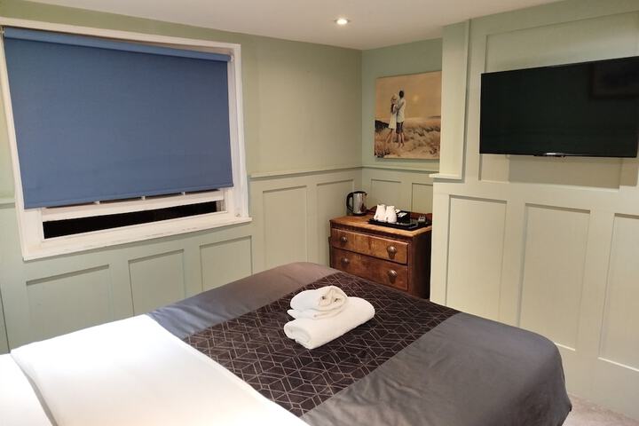 Room 30 of 52