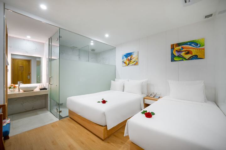 Room 26 of 65