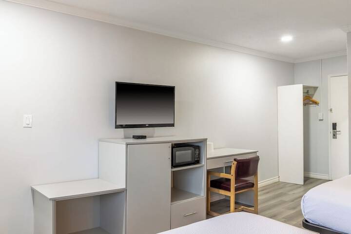Room 34 of 61