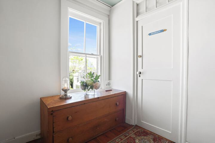 Ballroom/Hall 163 of 218