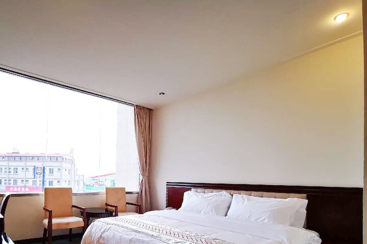 Room 9 of 52