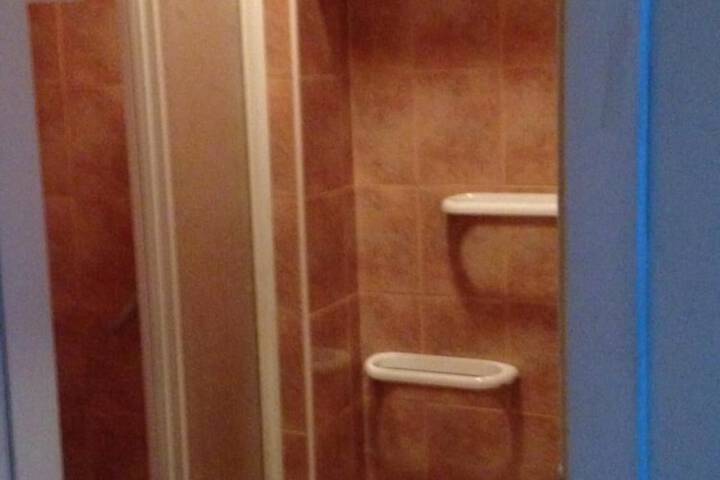 Room 24 of 40