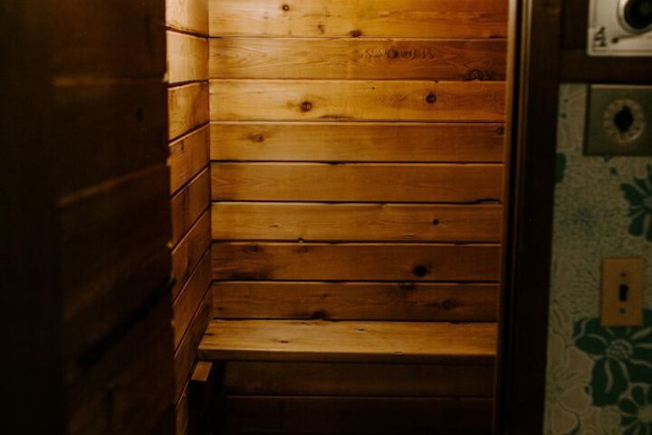 Room 23 of 132