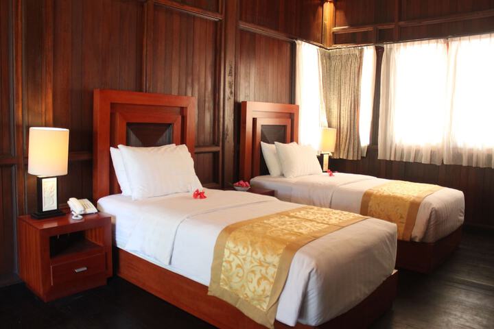 Room 8 of 47