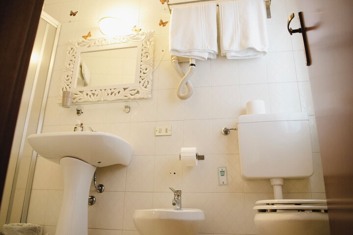 Room 44 of 57