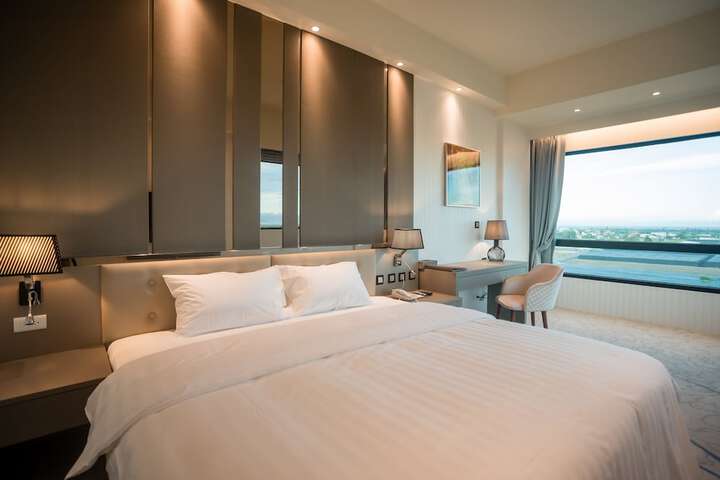 Room 15 of 43