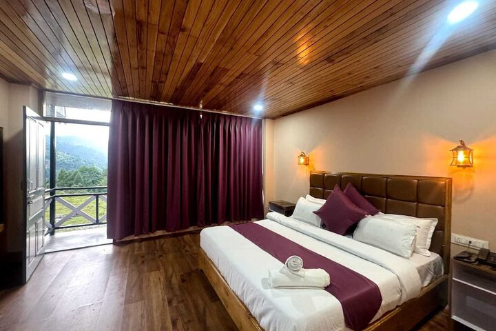 Room 7 of 19