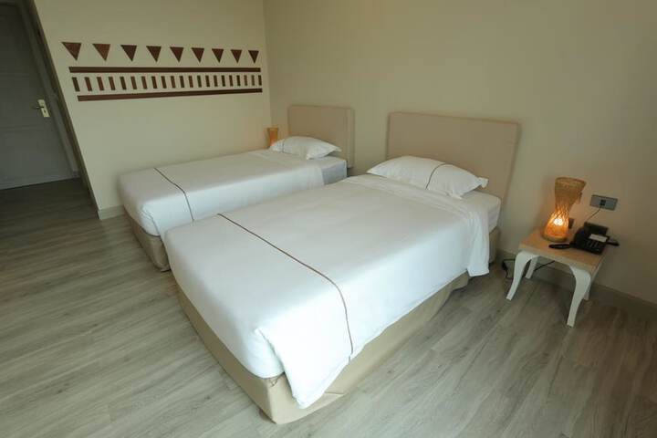 Room 9 of 54