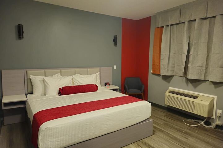 Room 9 of 43