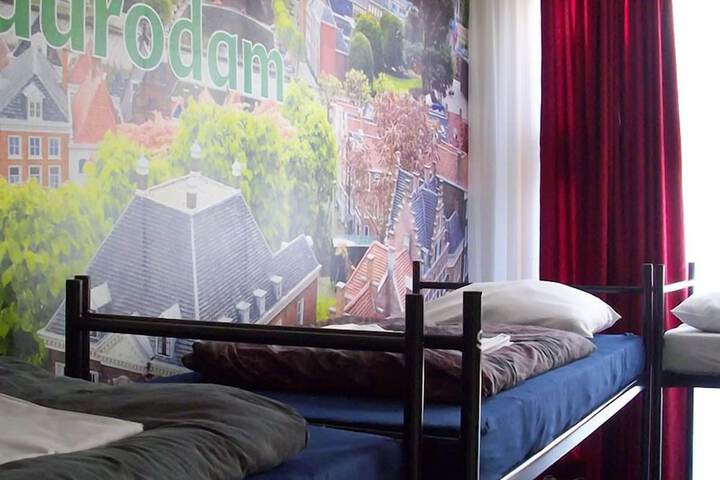 Room 4 of 60
