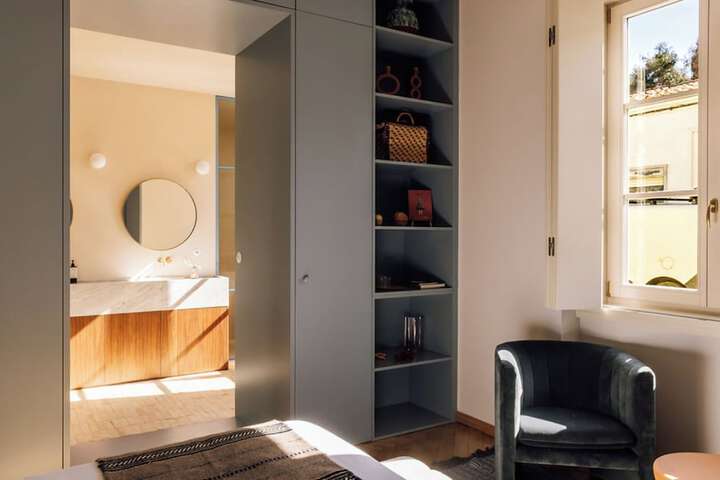 Room 10 of 82