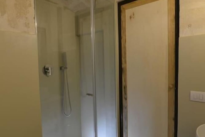 Room 16 of 25