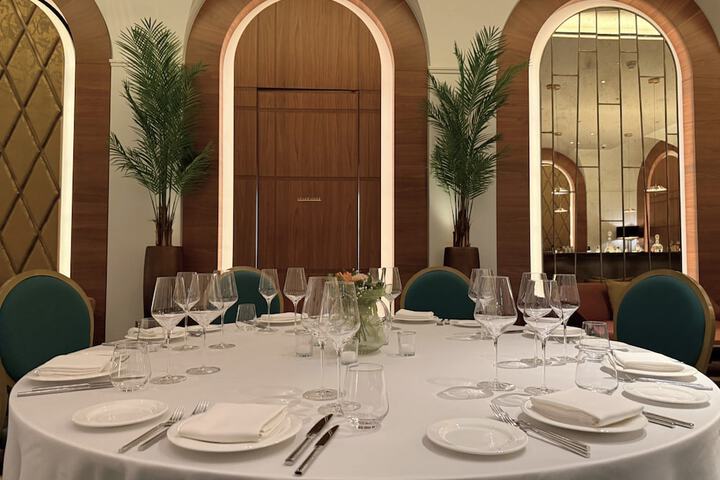 Ballroom/Hall 90 of 116