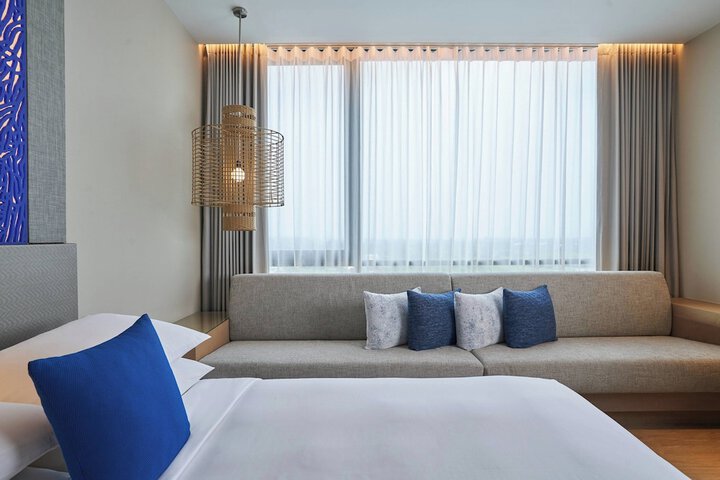 Room 30 of 162