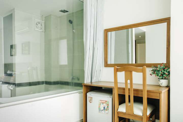Room 12 of 50
